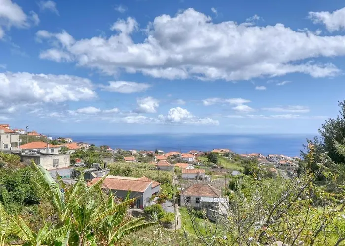 Valley I Holiday home Canhas