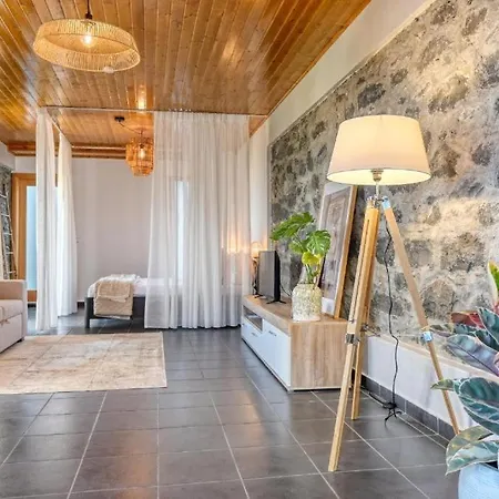 Дом отдыха Valley I Canhas